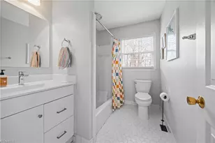 804 Forest Hill Dr, Greensboro, NC 27410 - Photo 27