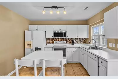 3776 Windstream Way, Jamestown, NC 27282 - Photo 15