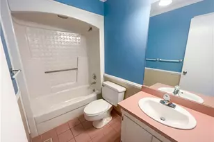 2202 Huntington Rd, Burlington, NC 27215 - Photo 15