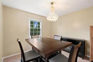 860 Duckview Ct, Winston-Salem, NC 27106 - Photo 9