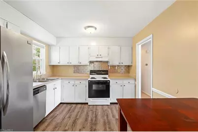 860 Duckview Court, Winston-Salem, NC 27106 - Photo 5