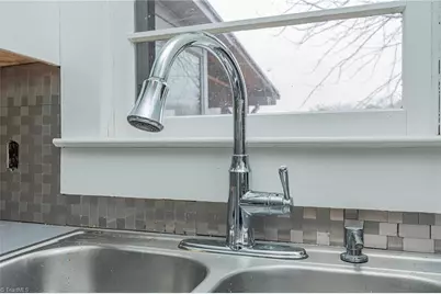 1240 Riverview Road, Lexington, NC 27292 - Photo 15