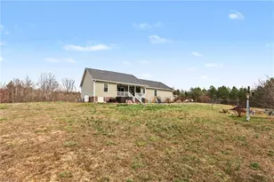 289 Jacobs Trl, Burlington, NC 27217 - Photo 35