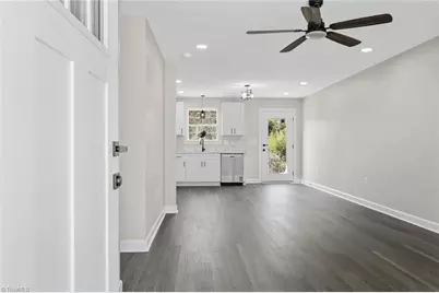 821 Bridge Street, Eden, NC 27288 - Photo 5