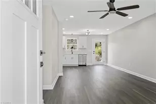 821 Bridge St, Eden, NC 27288 - Photo 5