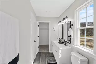 821 Bridge St, Eden, NC 27288 - Photo 21