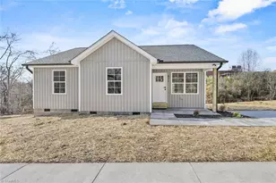 821 Bridge St, Eden, NC 27288 - Photo 1