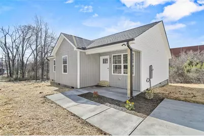 821 Bridge Street, Eden, NC 27288 - Photo 3