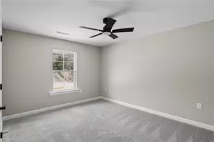 819 Bridge St, Eden, NC 27288 - Photo 23