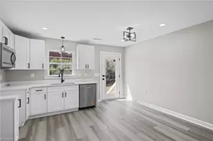 819 Bridge St, Eden, NC 27288 - Photo 9