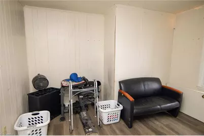 407 W Willis Avenue, High Point, NC 27260 - Photo 9