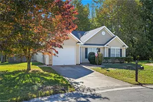 1877 Oakhurst Park Ln, Kernersville, NC 27284 - Photo 3