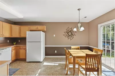 1877 Oakhurst Park Lane, Kernersville, NC 27284 - Photo 9