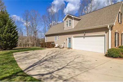 121 Bent Willow Way, Reidsville, NC 27320 - Photo 3