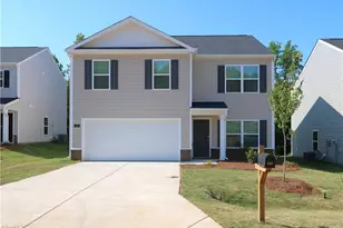 182 Carriage Cv Cir, Mocksville, NC 27028 - Photo 1