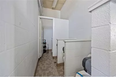 2300 Spring Garden Street, Greensboro, NC 27403 - Photo 9