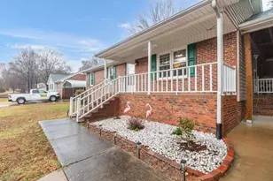 516 John St, Eden, NC 27288 - Photo 3