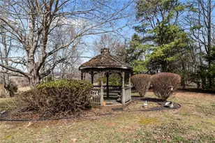 3901 Coltswood Dr, Greensboro, NC 27406 - Photo 33