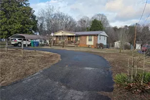 614 Bryant St, Eden, NC 27288 - Photo 1