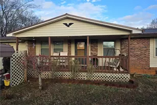 614 Bryant St, Eden, NC 27288 - Photo 3