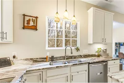 1664 Olivers Crossing Circle, Winston-Salem, NC 27127 - Photo 9