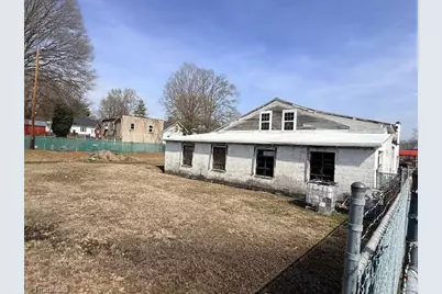 225 S Hamilton Street, Eden, NC 27288 - Photo 3