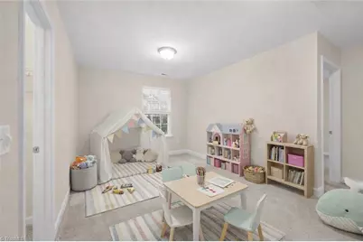 911 Maxine Street, Kernersville, NC 27284 - Photo 21