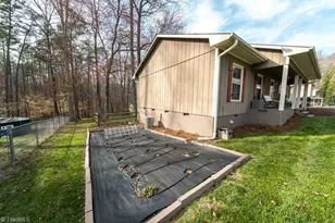 6148 Brinkley Park Dr, Belews Creek, NC 27009 - Photo 25