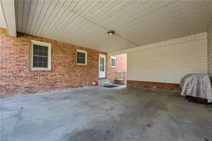 301 Jones St, Graham, NC 27253 - Photo 43