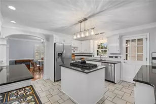 301 Jones St, Graham, NC 27253 - Photo 15