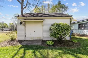 301 Jones St, Graham, NC 27253 - Photo 45