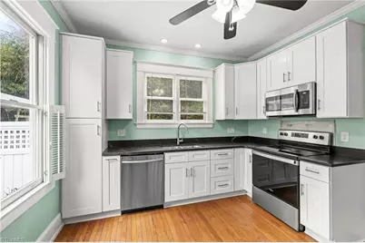 443 W Lexington Avenue, High Point, NC 27262 - Photo 11