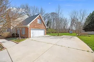 8092 Oak Creek Dr, Stokesdale, NC 27357 - Photo 33