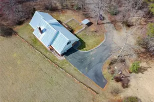 120 Skyline Dr, Elkin, NC 28621 - Photo 3