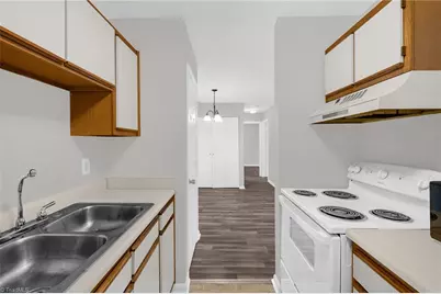 511 Mystic Drive #E, Greensboro, NC 27406 - Photo 19