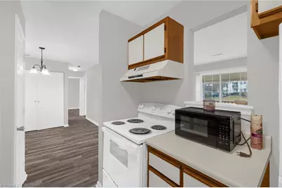 511 Mystic Drive #E, Greensboro, NC 27406 - Photo 17