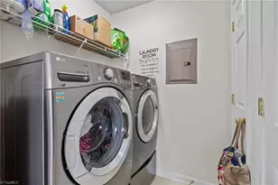 6121 Hedgecock Cir, High Point, NC 27265 - Photo 17