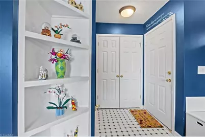 6121 Hedgecock Circle #Unit 2C, High Point, NC 27265 - Photo 3