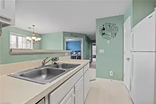 6121 Hedgecock Cir, High Point, NC 27265 - Photo 9