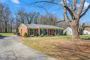 105 Oakview Dr, Elon, NC 27244 - Photo 3