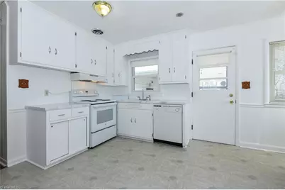 416 Greenwood Drive, High Point, NC 27262 - Photo 7