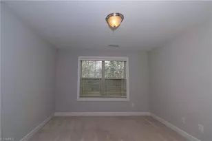 5409 Torwood Dr, Greensboro, NC 27409 - Photo 33