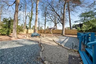 4902 Forest Oaks Dr, Greensboro, NC 27406 - Photo 33