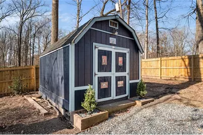 4902 Forest Oaks Drive, Greensboro, NC 27406 - Photo 37