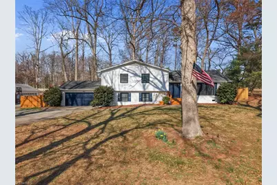 4902 Forest Oaks Drive, Greensboro, NC 27406 - Photo 39