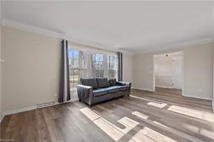 4902 Forest Oaks Dr, Greensboro, NC 27406 - Photo 7