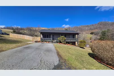 125 Benfield Drive, Jefferson, NC 28640 - Photo 1