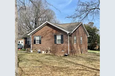 3216 Wellingford Drive, High Point, NC 27265 - Photo 3