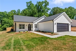 144 Hewes St, Winston-Salem, NC 27103 - Photo 1