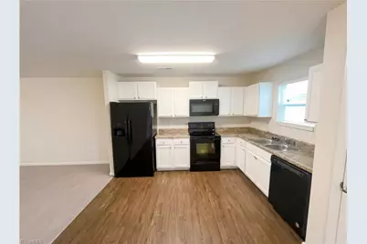 211 Sumter Court, Burlington, NC 27217 - Photo 3